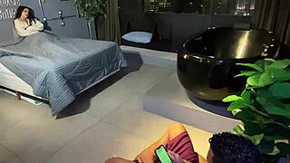 Cachinhos Takes Massive Dotado Cock Deep in Her Stretched Anal Hole