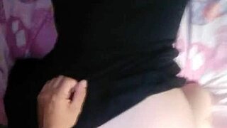 me coge en cuatro en cuarto de primos doggystyle