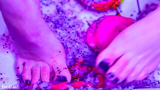bare toes squishin juicy fruit all over nice and messy 😋👣