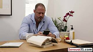 MAN POUNDS MULTIPLE SHEMALES DOGGYSTYLE