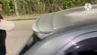 ei olha esposa traindo corno com negão dotado na rua sem gasolina 😂 e corno agradeceu!!