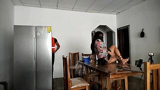 i'm super excited spreading legs n showing my huge ass to house strangers