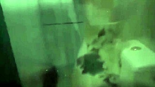 ei garota tatuada, tio da sukita ataca de novo no seu banho quente?