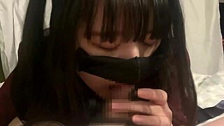 Cewek bergaya liar, blowjob lidah basah kontolku bikin muncrat di mulut kan? Fellatio lengket enak abis!
