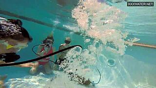 damn that tight pussy couple underwater fuck looks insane 💦🍆