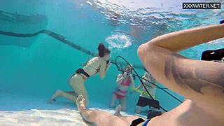 damn that tight pussy couple underwater fuck looks insane 💦🍆