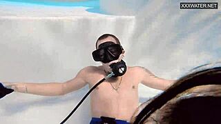 damn that tight pussy couple underwater fuck looks insane 💦🍆