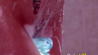 natasha blu fingers silvia saige's wet pussy then licks her to orgasm