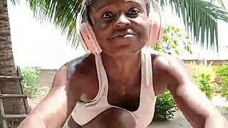 Fan gifts crazybitch tortoise now watch her gape tight pussy in wild anal assfucking