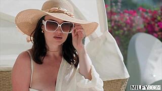 paris lincoln's perfect ass takes deep anal pounding from milfy cock