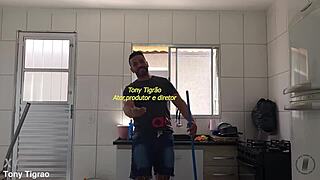 Marcela branquinha reveals everything in red backstage at tigrão