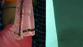 hey check this shemale shaking her saree in hot mujra dance