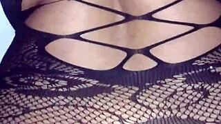 ebony babe grinds teasingly on throbbing cock