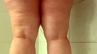 watch me strip down and shake my big milf ass for you