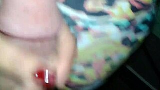 wanna see me grope these new lycra leggings while i stroke?