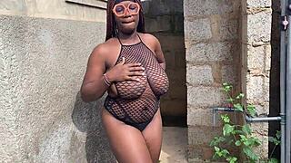 What if big boobed wet Sarah met Harveyxbush for ass worship backstage?