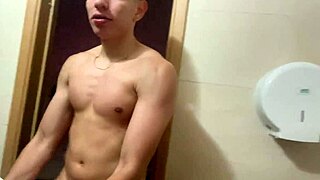 I fuck this curvy mileroticos puta raw doggystyle creampie cowgirl