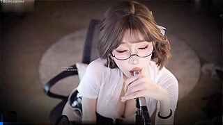 zhang ailing's office ol surrenders to steamy chinese kiss handjob blowjob