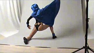 hey check out this amateur cosplay raven in public