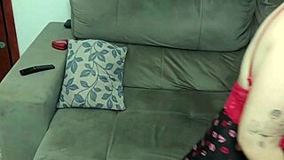 uhh i try anal masturbation solo at home feels so deep...