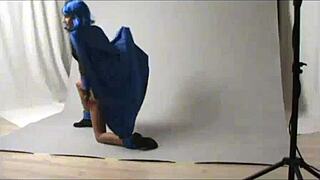 hey check out this amateur cosplay raven in public