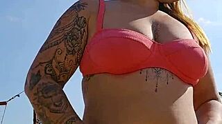 damn, flashing my hot body on the beach gets these african guys so hard and horny