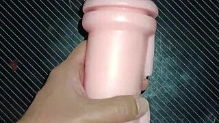 close-up of kissy sucking cock deepthroat then mamada by vagina with cumshot creampie on desk