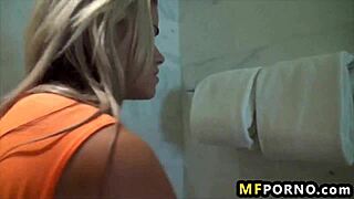 Blonde teen Jessa Rhodes fingers shaved pussy with dildo in bath