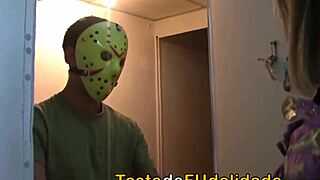 sob a fantasia de halloween ela a latina tatuada trai o namorado com tesão