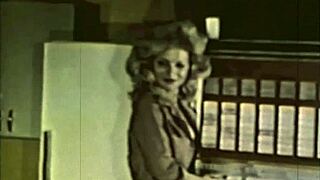 vintage hairy PUSSY threesome beaver fun