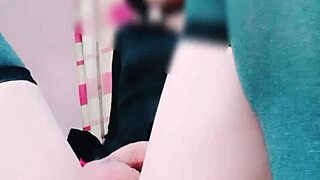 Beautiful ladyboy linda masturbates anal then takes deep assfucking