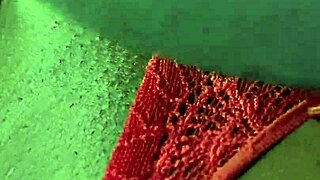 vizinha rabuda de calcinha vermelha me fez fuder em vez do jogo