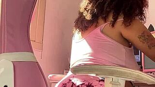 curvy chubby bbw releases big farts while focused on her computer screen