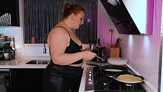 Milf's kitchen blooper features perfect pancakes
