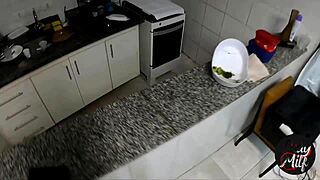 WHAT HAPPENS WHEN HUBBY LEAVES? His Wife Fucks Her Friend! 😱 Cogiendo Subtitulado!