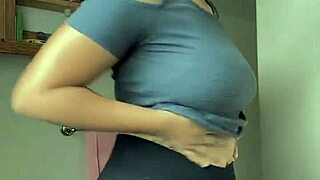 Curvy latina teen fills out her tight leggings perfectly