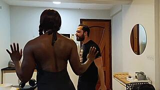 Hot Brazilian fitness babe gives neighbor free squat lesson watch her athletic ass drop low! 💦🍑🔥