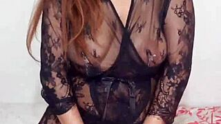 soy toda una putita madura bbw en lencería esperando que me folles duro como la puta curvilínea que soy