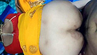 Bahuu sneaks into sasur's room for dirty Hindi talk fuck