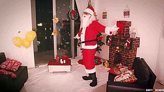 guy sneaks away from mama noel for christmas eve hookup