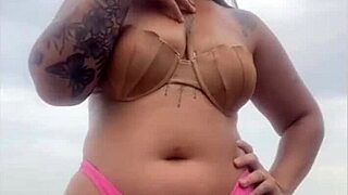 told him to pull his dick out of shorts at beach to check if it's really hard flashing my swollen pussy