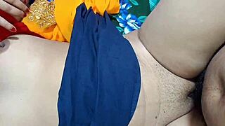 Bahuu sneaks into sasur's room for dirty Hindi talk fuck