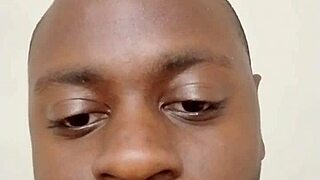 mmm back at it masturbating shaved myself 😏