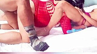 Mature Milf Licks My Ass While I Pound Girlfriend's Pussy Doggystyle