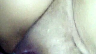 whoa this creamy wet pussy drips for fingers 😍💦