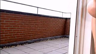 Hot booty webcam girl fingers pussy hard and squirts