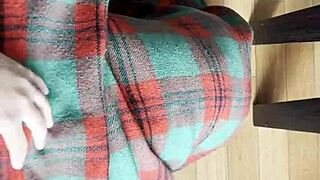 Shy neighbor hides under blanket for intense cunnilingus licking