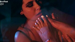 Gorgeous Svetlanna's Sensual White Toes Seduce Ravena Deepthroat