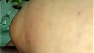 Amateur dude unloads thick cumshot straight into her eager mouth