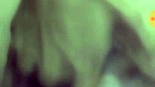 Mực Chim Webcam Pussy Sprays Juices Nonstop In Hot Show